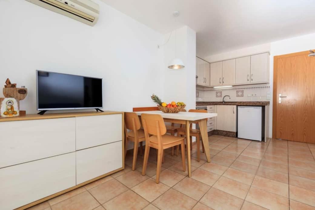 Apartamentos Sa Varadero 3S Con Vista Mare Laterale Es Pujols Dış mekan fotoğraf