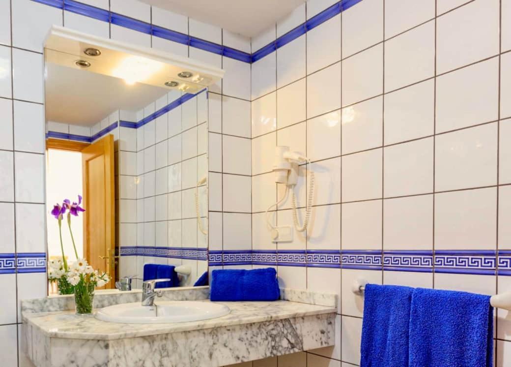 Apartamentos Sa Varadero 3S Con Vista Mare Laterale Es Pujols Dış mekan fotoğraf